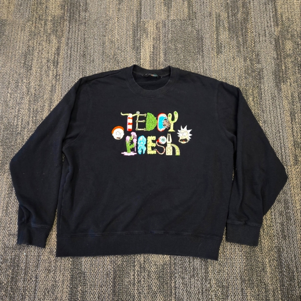 Teddy Fresh X Rick and Morty black sweater embroidered SIZE: XL
